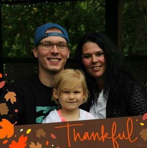 Meet your Posher, Deedee